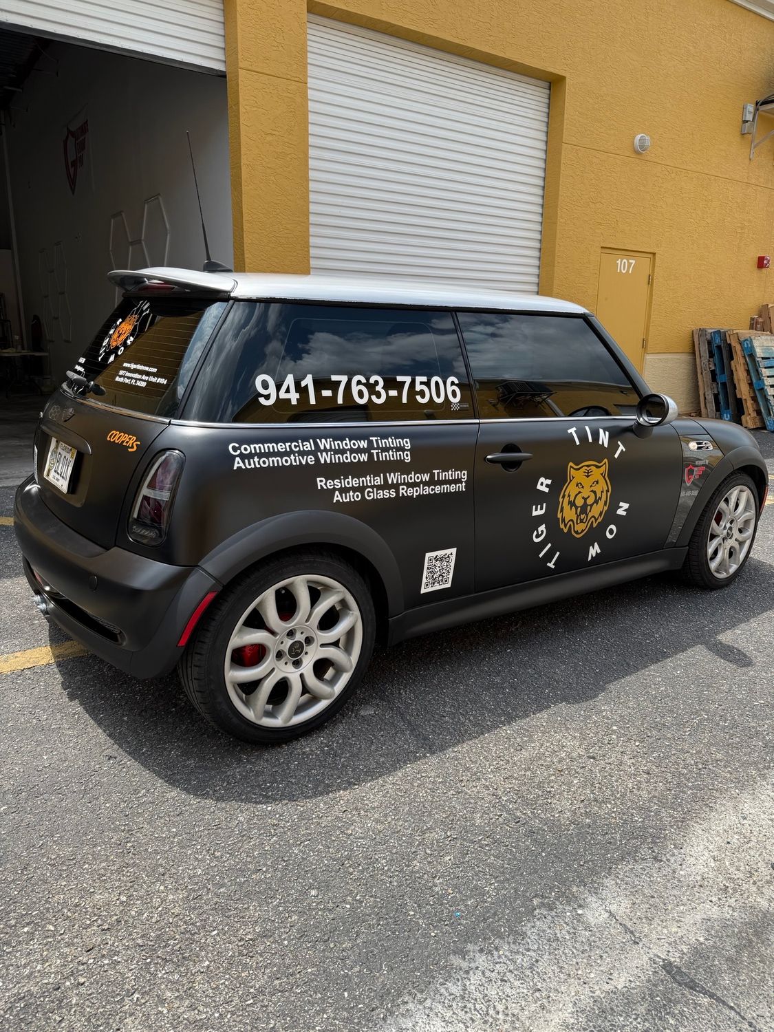 Color-change vehicle wrap